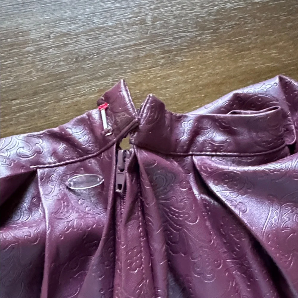 Size 7 American Girl lined Tenney Meet Skirt faux leather adjustable waist